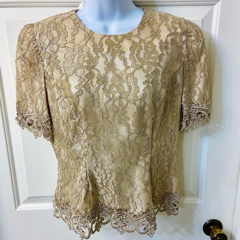 Cachet 10  champagne lace top and matching skirt
